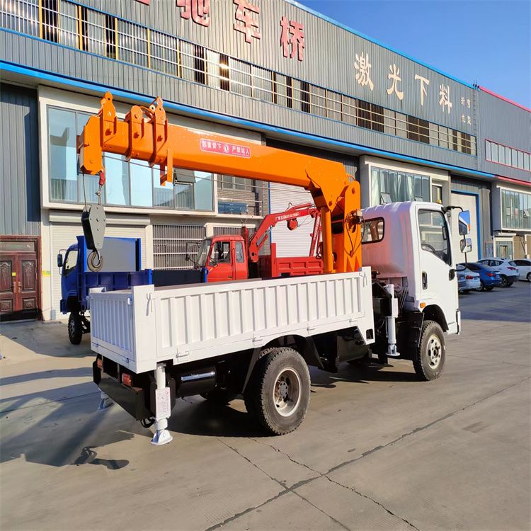 造桥乡三轮随车吊定制 农用改装机自备吊中瑞长期出售